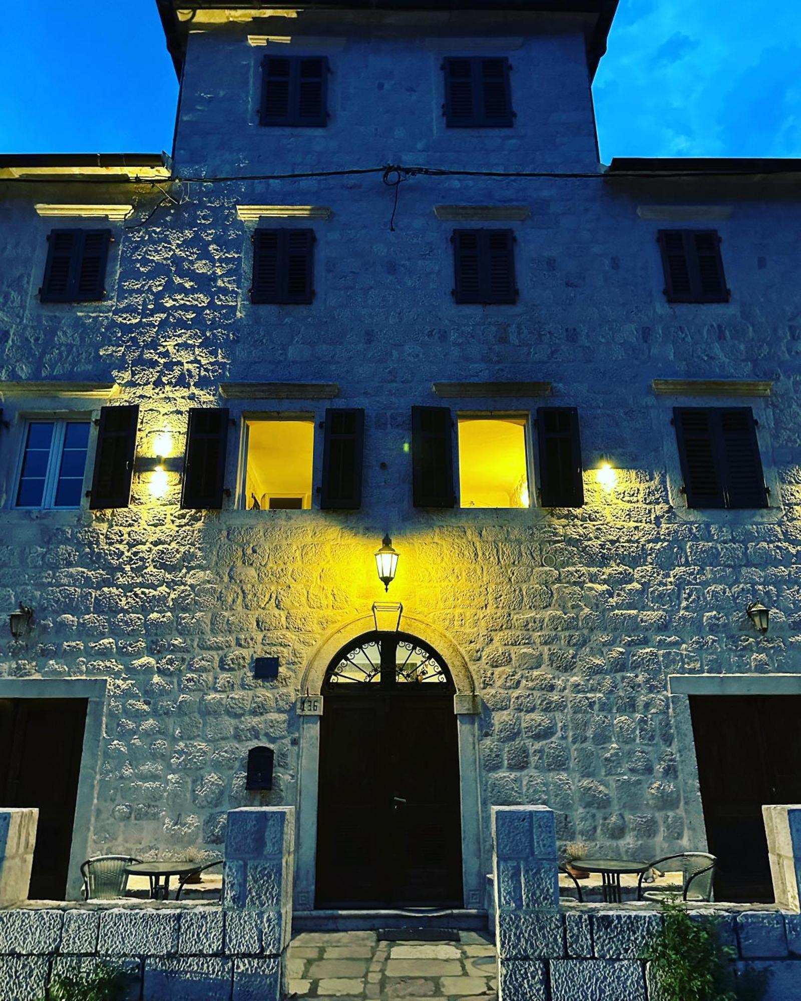 Oldmarinervilla Prčanj Екстериор снимка